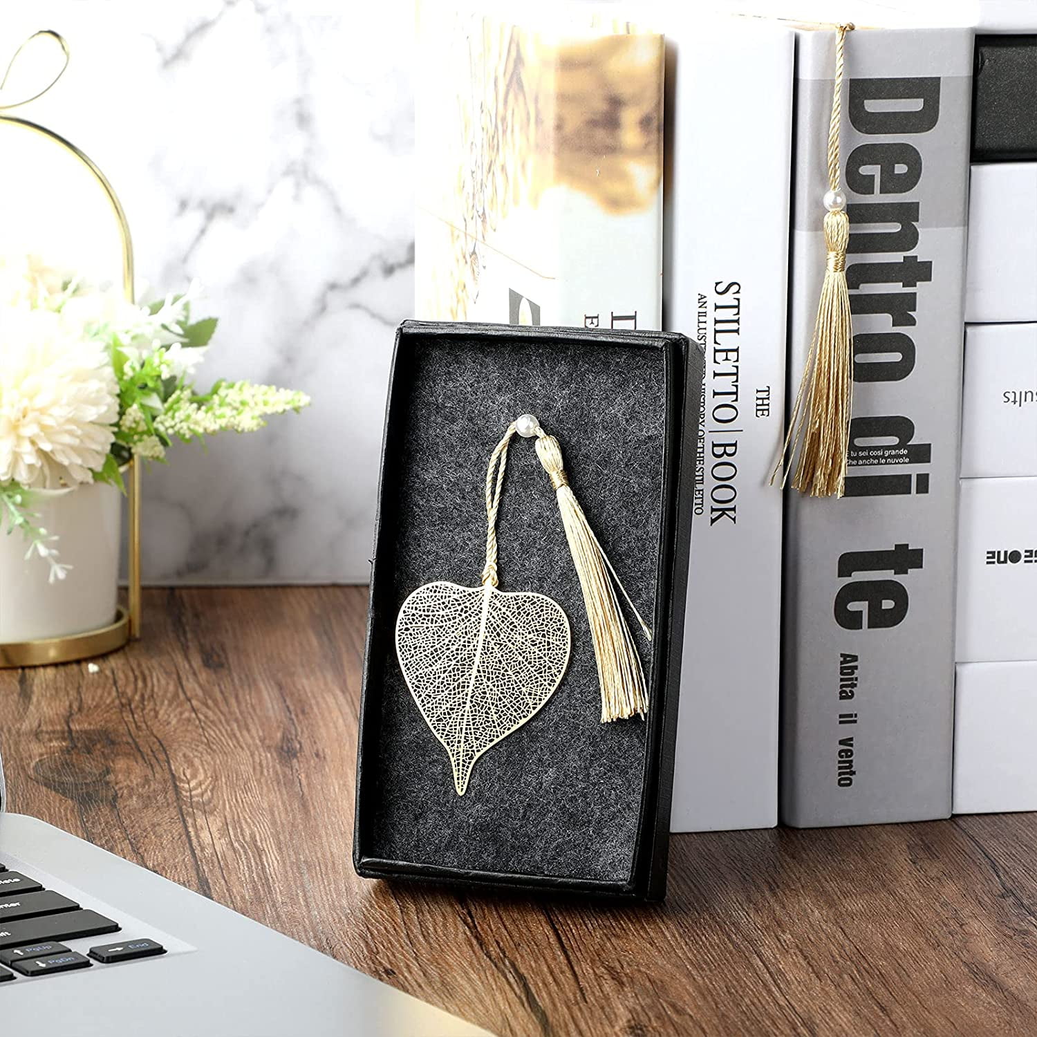 Readers Women Adults Students Writers Dandelion, Dragonfly, Lotus Teens Men 6 Pieces Metal Leaf Bookmarks Vintage Golden Hollow Chain Bookmark Brass Personalized Page Markers for Book Fans 
